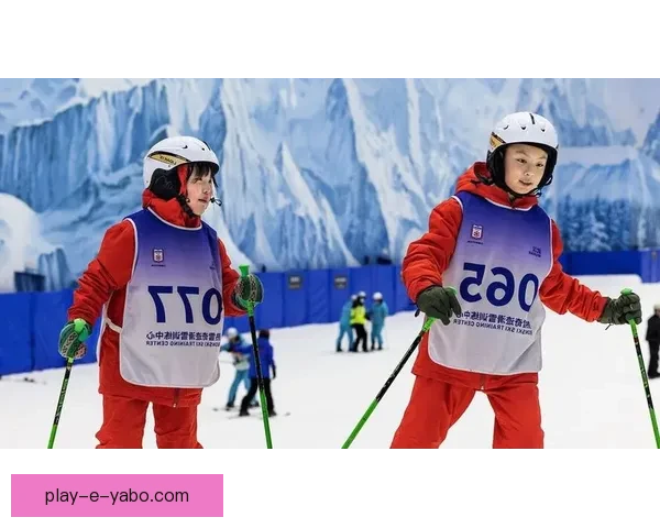 京张大众滑雪赛火热开赛 三百余冰雪爱好者雪场竞技展风采